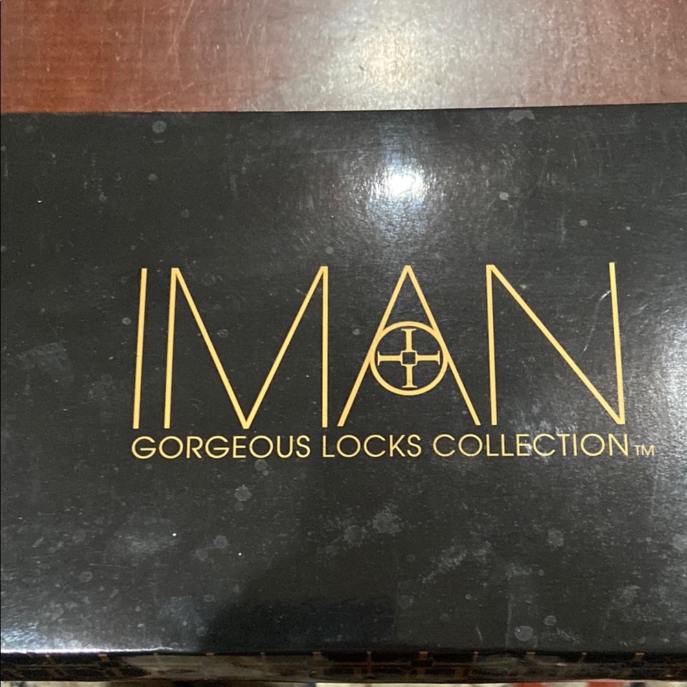IMAN Gorgeous Locks Collection Box in Black and Gold